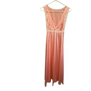 Vintage MISS ELAINE Women Nightgown Peach-Pink Sleeveless Satin Lace Medium